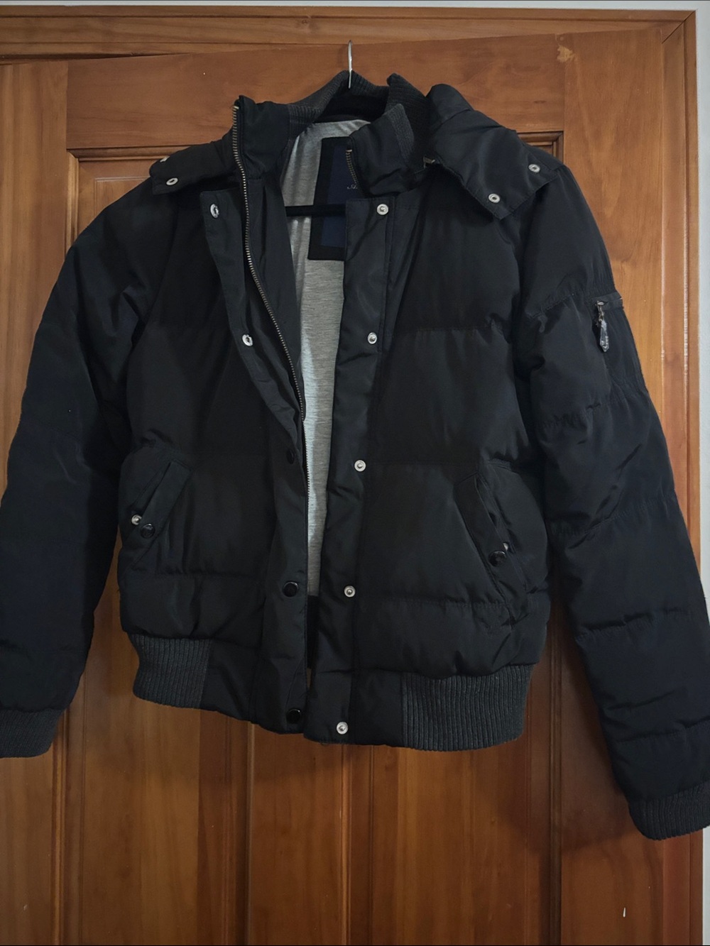 American Eagle Outfitters Black Quilted Puffer Jacket